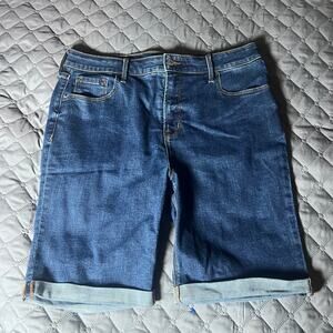 Old Navy Women’s Bermuda Jean Shorts Size 14 High Rise Blue Denim Cuffed Stretch